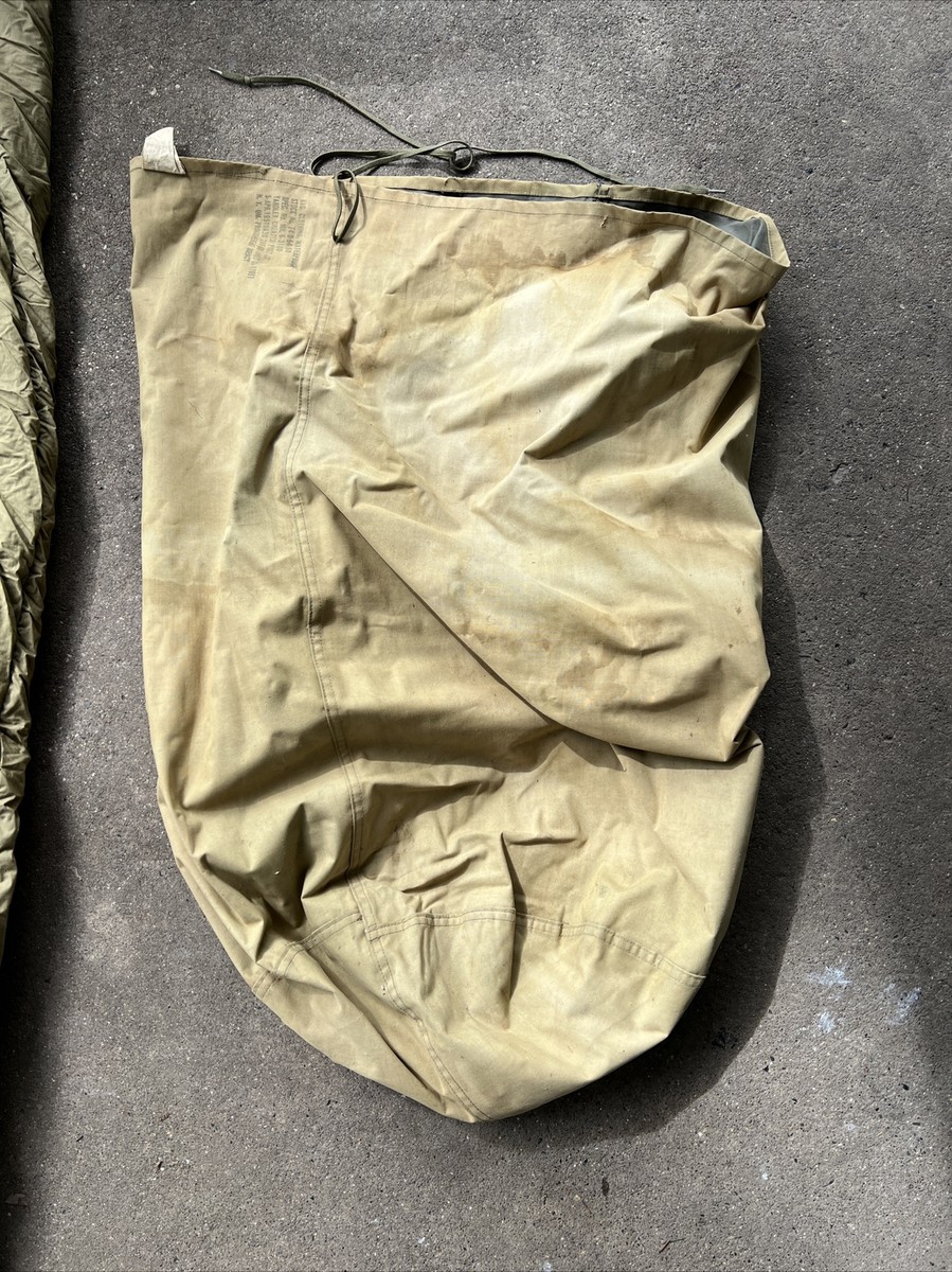 US Army Winter Mountain Sleeping Bag 1951 Size Regular (Q562