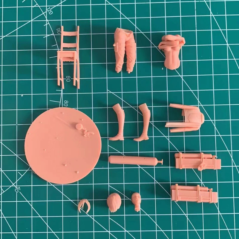 1/24 Scale Resin Figures Model Kit Fantasy Future Star Girl Unpainted