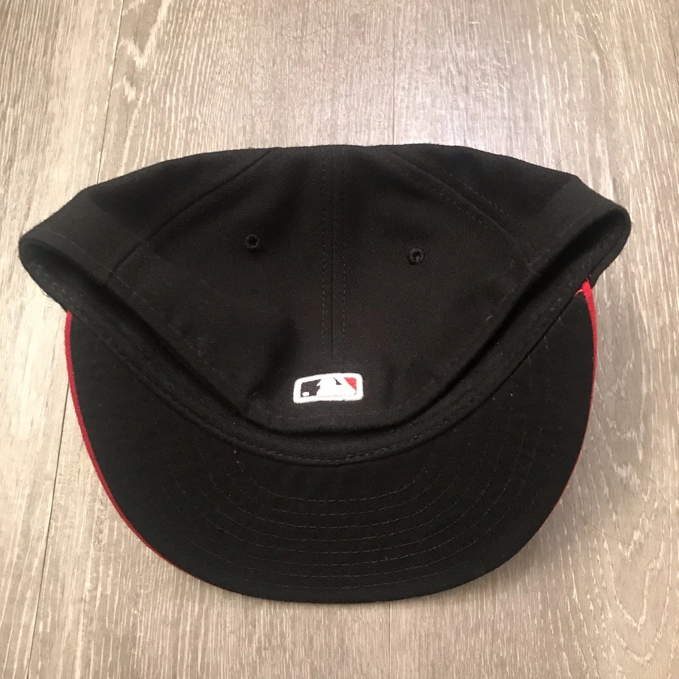 Cincinnati Reds ALT New Era MLB On-Field 59FIFTY Sombrero Ajustado Para Hombre Talla 7 1/4 Foto 3 de 4