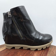 Sorel Joan of Arctic Boots Youth Girl 5 Black Patent Leather Hidden Wedge Bootie