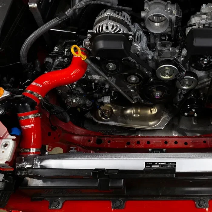 Алюминиевый радиатор Mishimoto Performance для Toyota GR86 и Subaru BRZ 22+ новый - Изображение 2 из 4