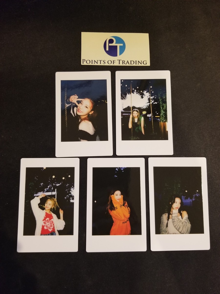 ITZY 2022 SEASON GREETING BEST FRIEND FOREVER SWEATER VER A
