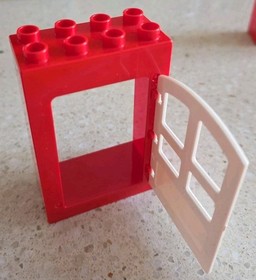 LEGO DUPLO - RED WALL WHITE DOOR - 10593 - FIRE STATION - VINTAGE