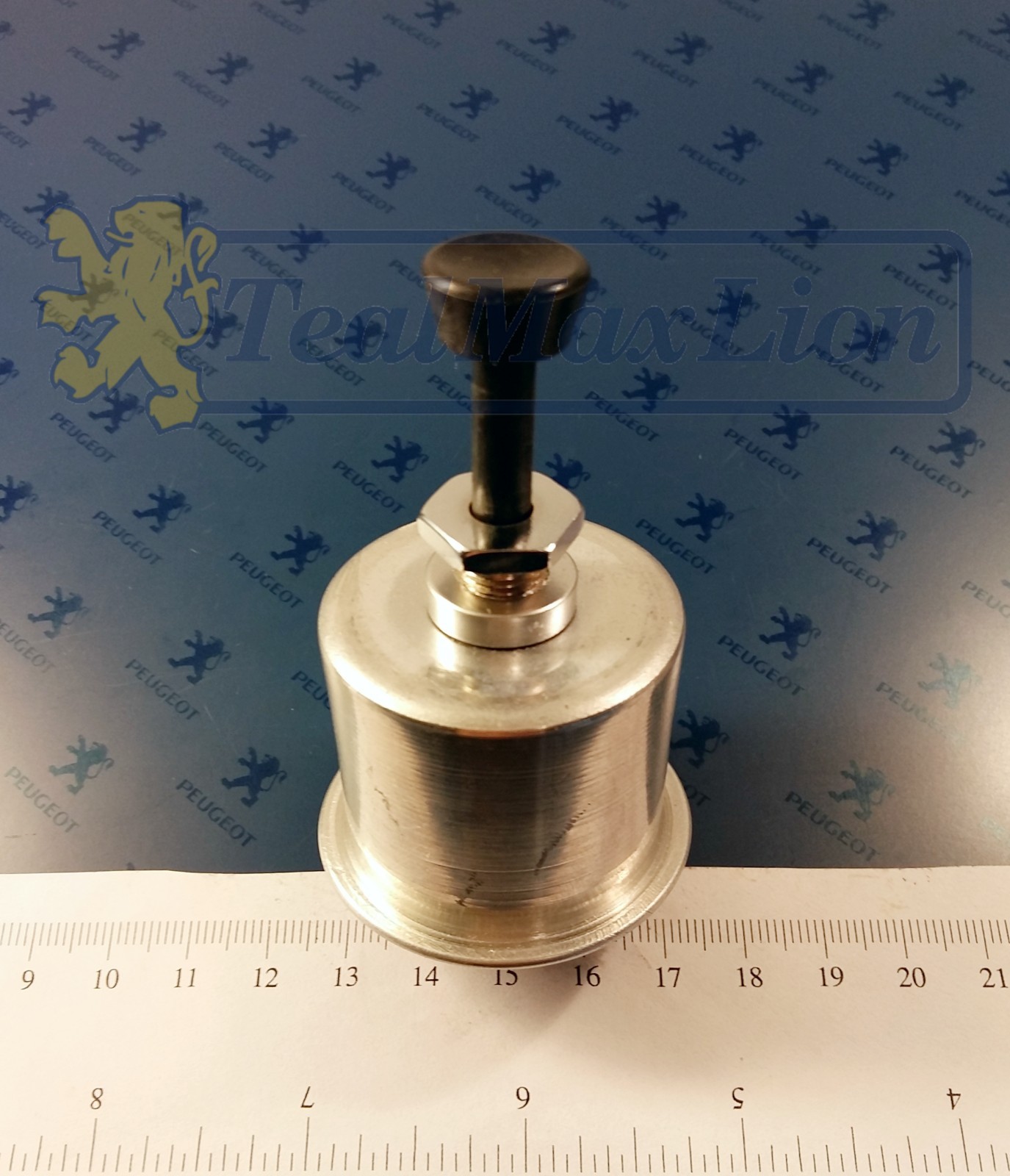 Pompe manuelle de lave-vitre pour réparer le circuit essuie-glace Peugeot J7 J9