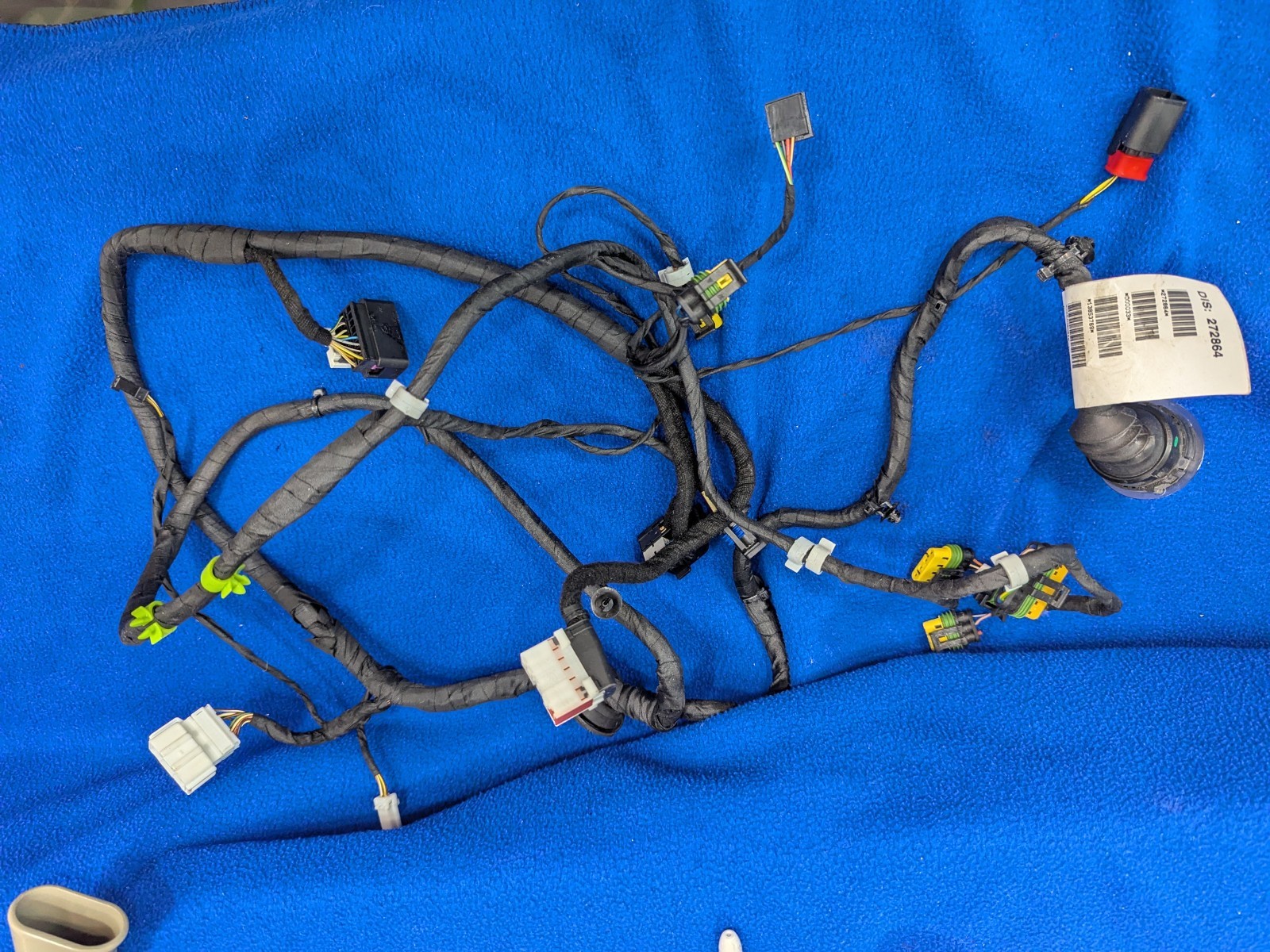 Maserati GranCabrio Left Door wiring harness P/N 272864