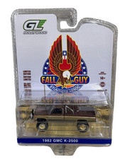 Greenlight Fall Guy Stuntman Assoc 1982 GMC K-2500 Sierra Grande 1/64 DIRTY
