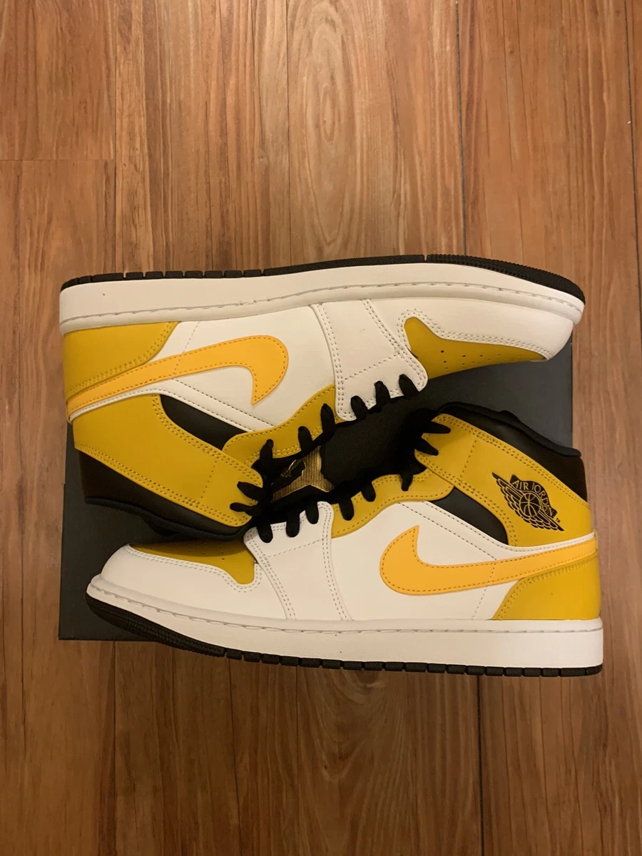 Air Jordan 1 Mid University Gold White Black 554724 170 Men s Size 11 DS