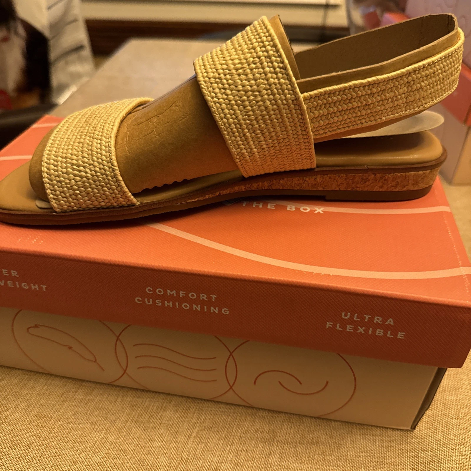 Easy Spirit Natural Slip On Straps Sandals Women's Size 8 New Lana2