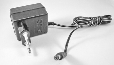 1x  Netzadapter   On-Tech AC/AC Adapter     auf 9V AC !!!  400mA     V35-09A-400