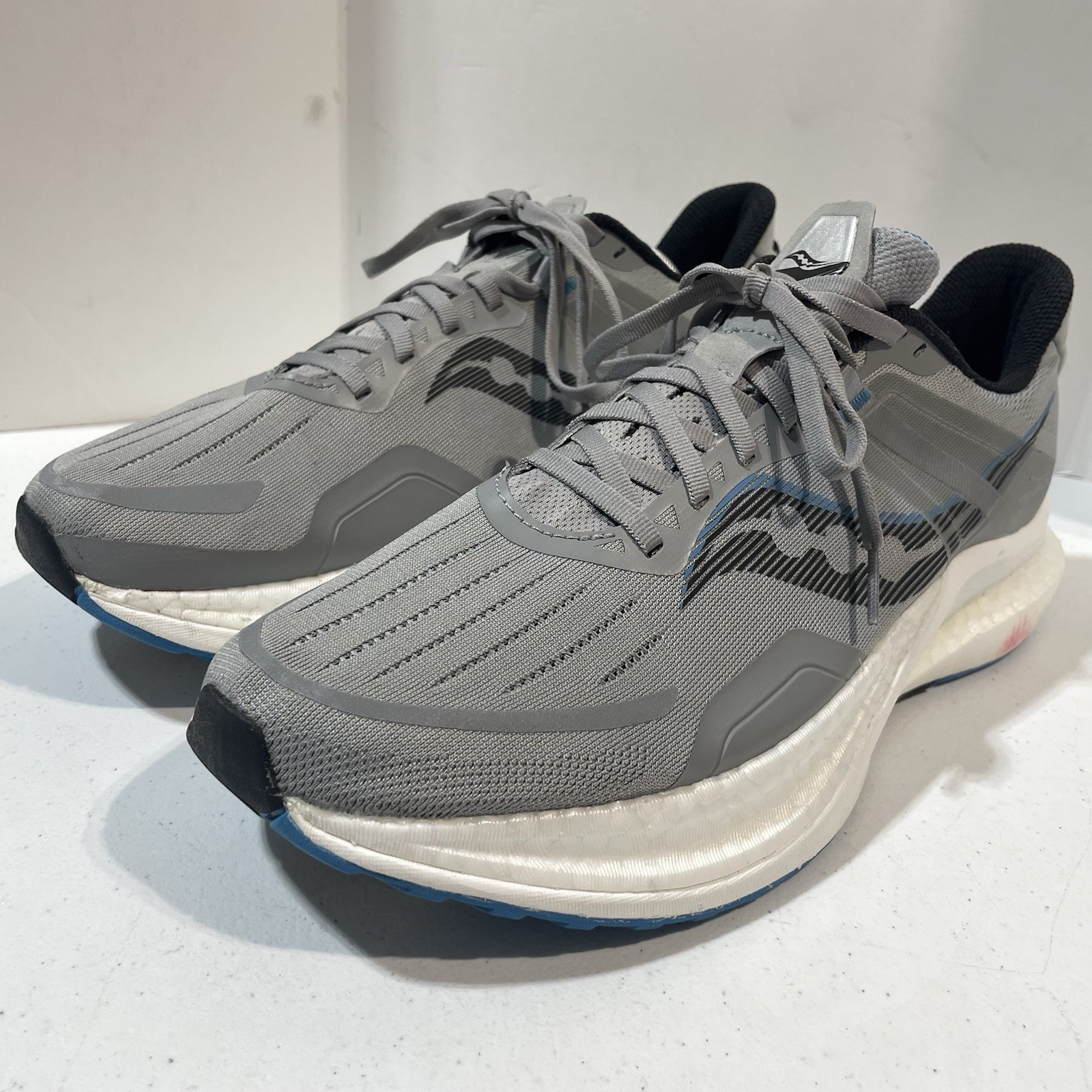 Saucony Mens Size 12 Tempus Running Shoes Grey Sneaker image 2