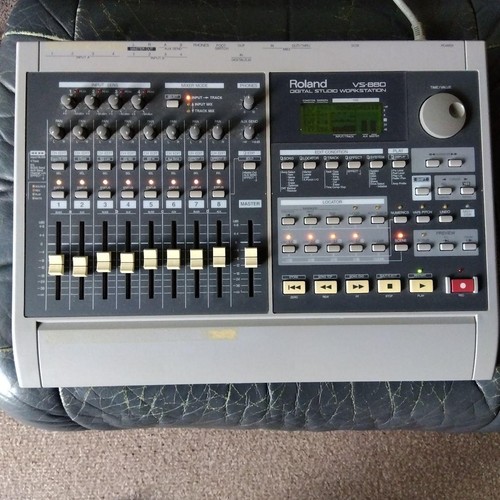 Roland VS-880 Digital Studio Workstation HD Multitrack Recorder Audio Equipment - Picture 1 of 7