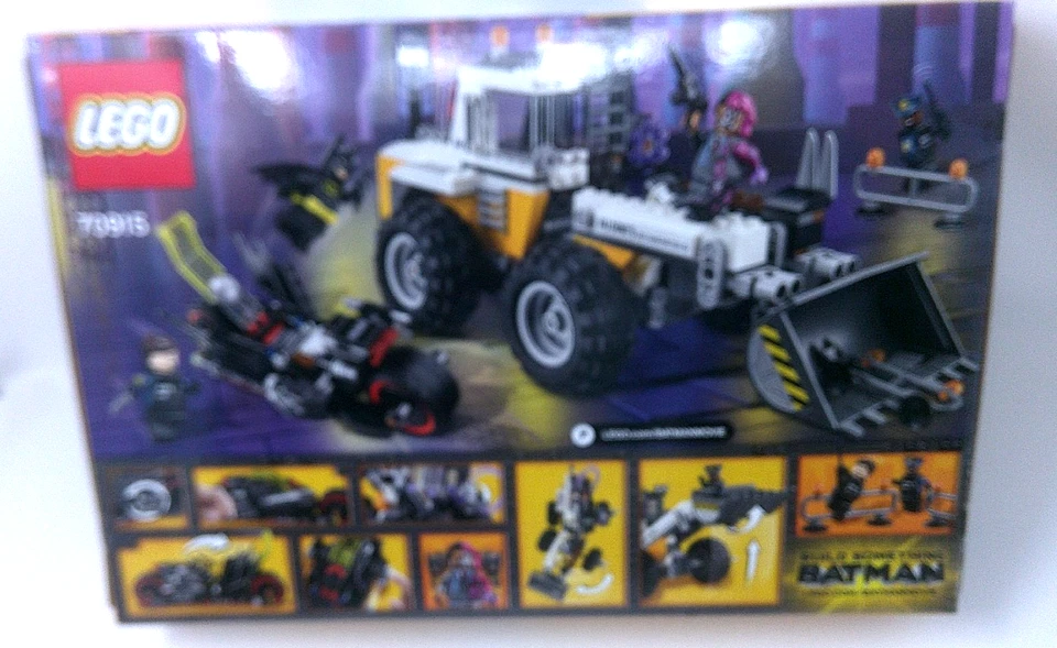 LEGO Batman 70915 Two-Face Double Demolition 564 Pieces Brand New & Sealed - Image 3 of 4