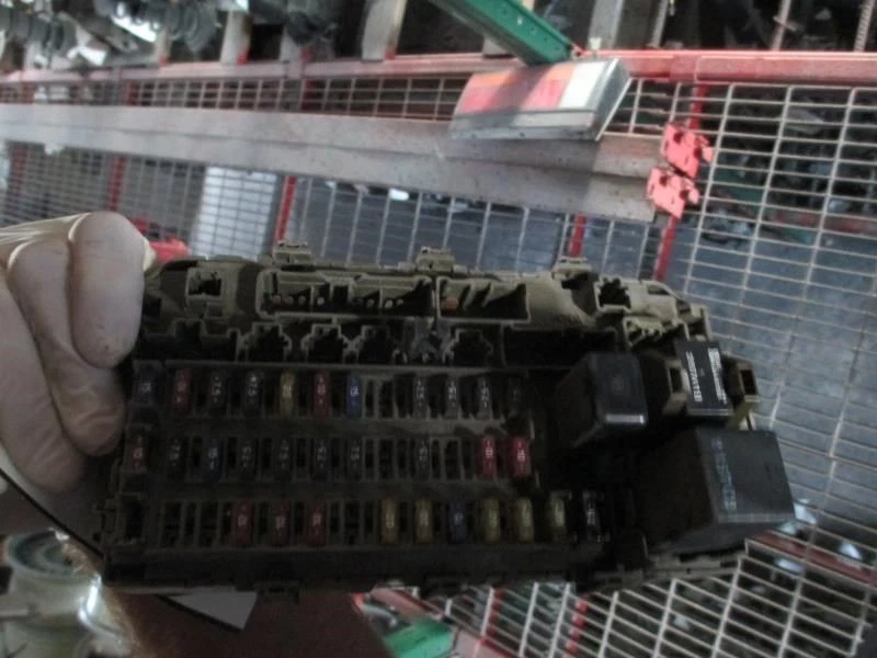 CAIXA DE FUSÍVEIS 98 HONDA CIVIC - Imagem 2 de 2