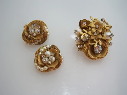 MIRIAM HASKELL BROOCH EARRINGS SET Baroque Pearl Cluster Gold Rope Unsigned