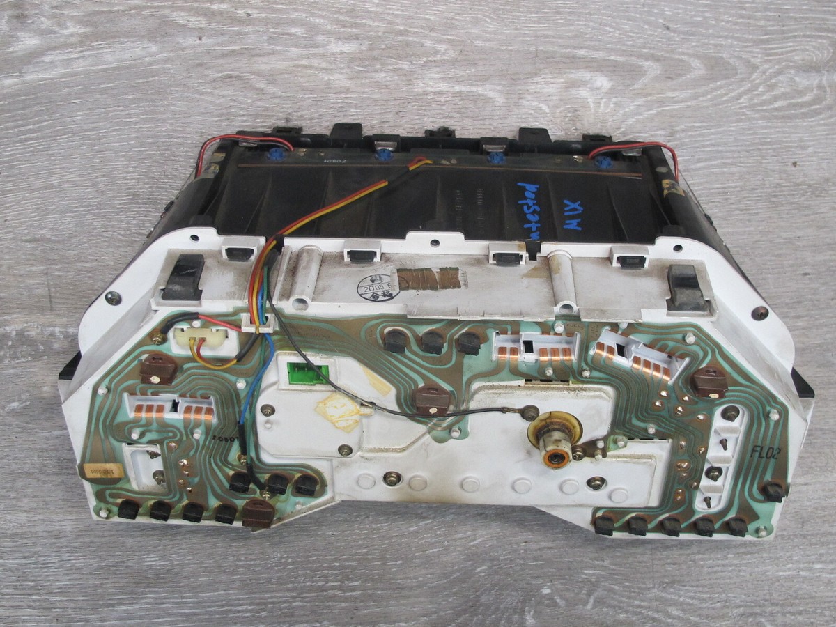 1984-1986 NISSAN 300ZX Z31 Instrument Gauge Cluster 11201