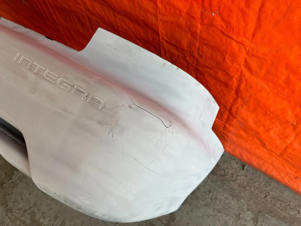 98-01 ACURA INTEGRA СЕДАН - ЗАДНИЙ БАМПЕР КРЫШКА С OEM "INTEGRA" ВЫРЕЗ - #228 - Изображение 3 из 4