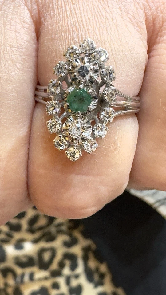 Joya Antigua Anillo Marquesa Oro 18 Quilates Diamantes Y Esmeralda T54 Ajustable - Imagen 4 de 4