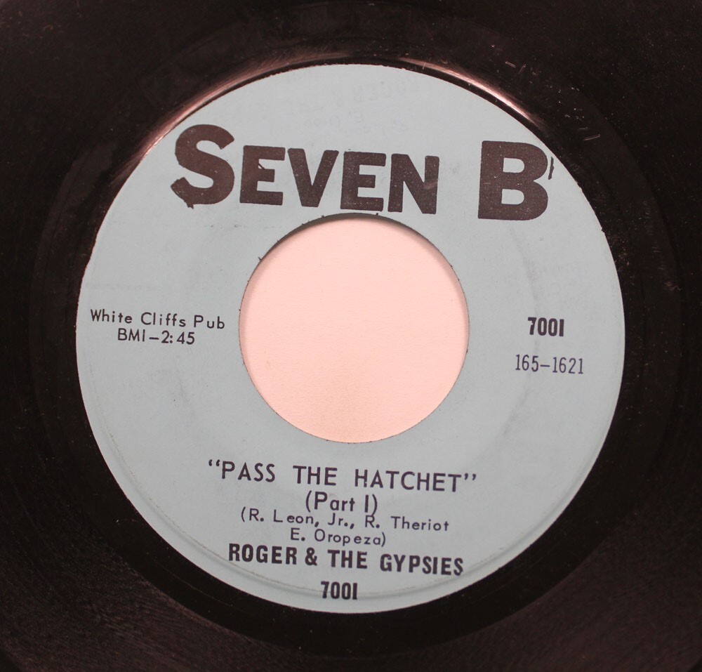 Funk 45 Roger & The Gypsies - Pass The Hatchet (Part 1) / Pass The