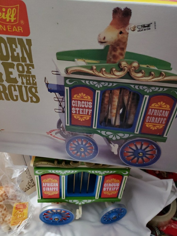Steiff Golden Age of the Circus Giraffe Wagon in Box with COA MIB,  8