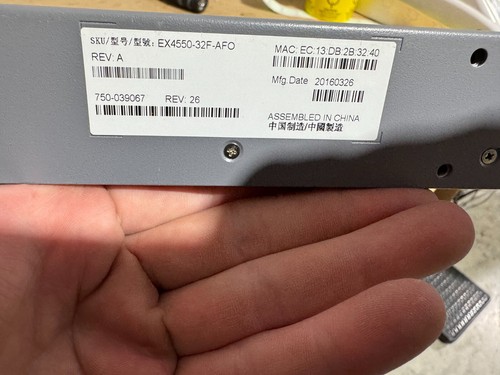 Juniper EX4550-32F-AFO 32-Port 10GbE Network Ethernet Switch With 1x 650 PSU - Picture 3 of 3