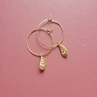 Gold tone large wire hoop earrings shell charm pierced 4.5cm