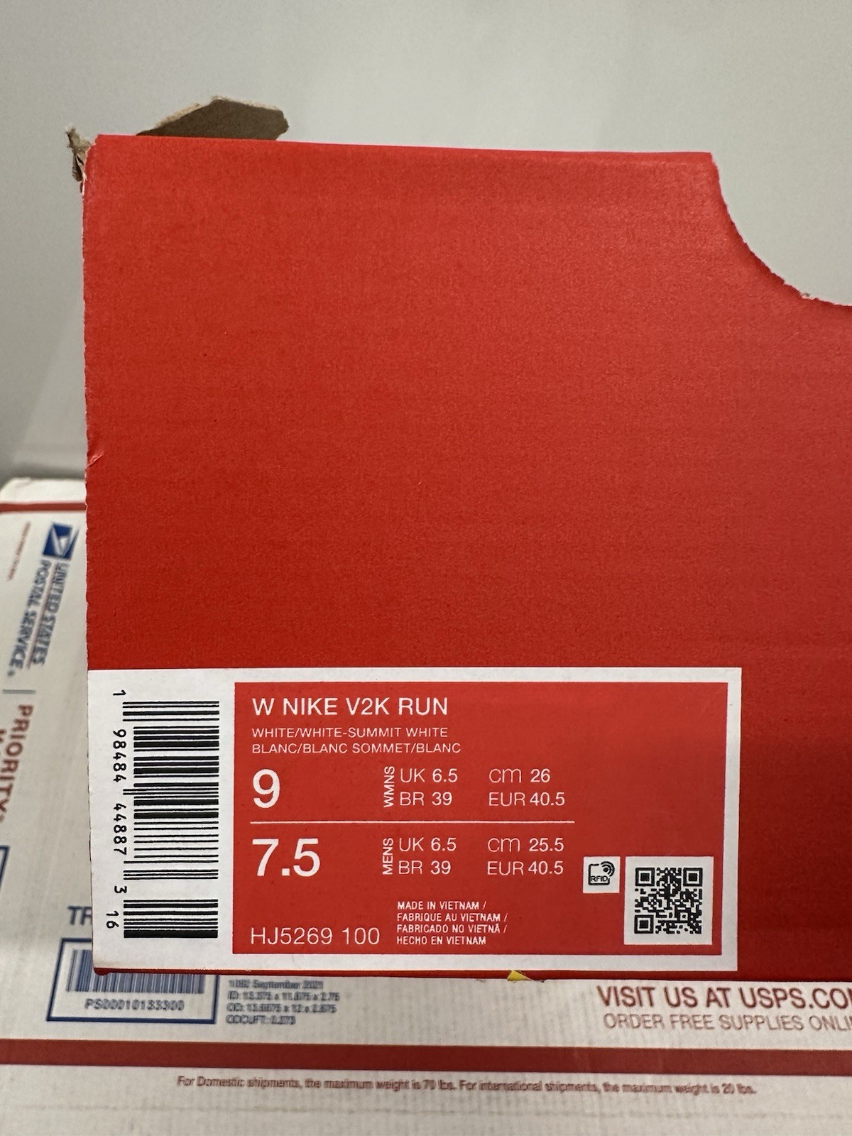 Nike Wmns V2K Run ‘Triple White’ HJ5269 100 Size 9 / Men’s Size 7.5