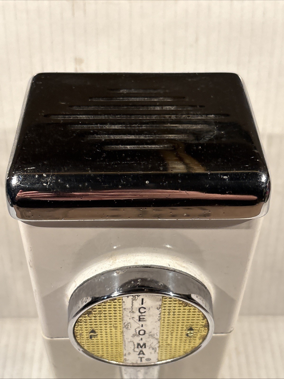 Ice-O-Mat Ice Crusher Off White & Chrome 1950s Hand Crank Vintage Retro Deco thumbnail 3