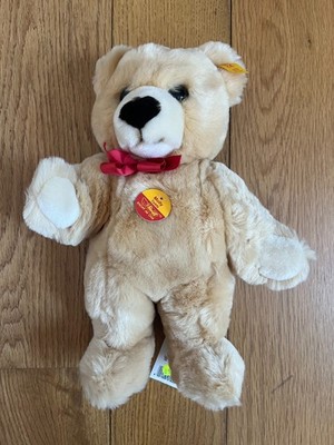 Steiff Molly Teddy Bear with all IDs 019357 13  tall purchased in Germany