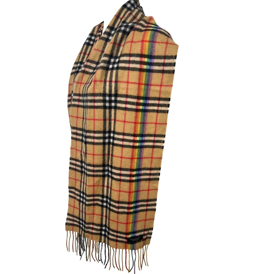 Xadrez Burberry Classic Check listra arco-íris cashmere NovaCheck Scotland Pride - Imagem 3 de 4