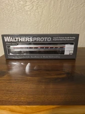 Walthers Proto 85' Budd Amfleet I 84 Seat Coach Amtrak Phase III 920-11203