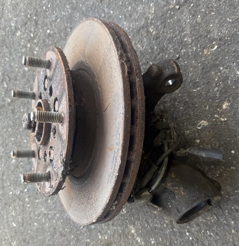 Buje delantero lado del conductor Ford Transit MK7 5 tacos tracción trasera - Imagen 2 de 4