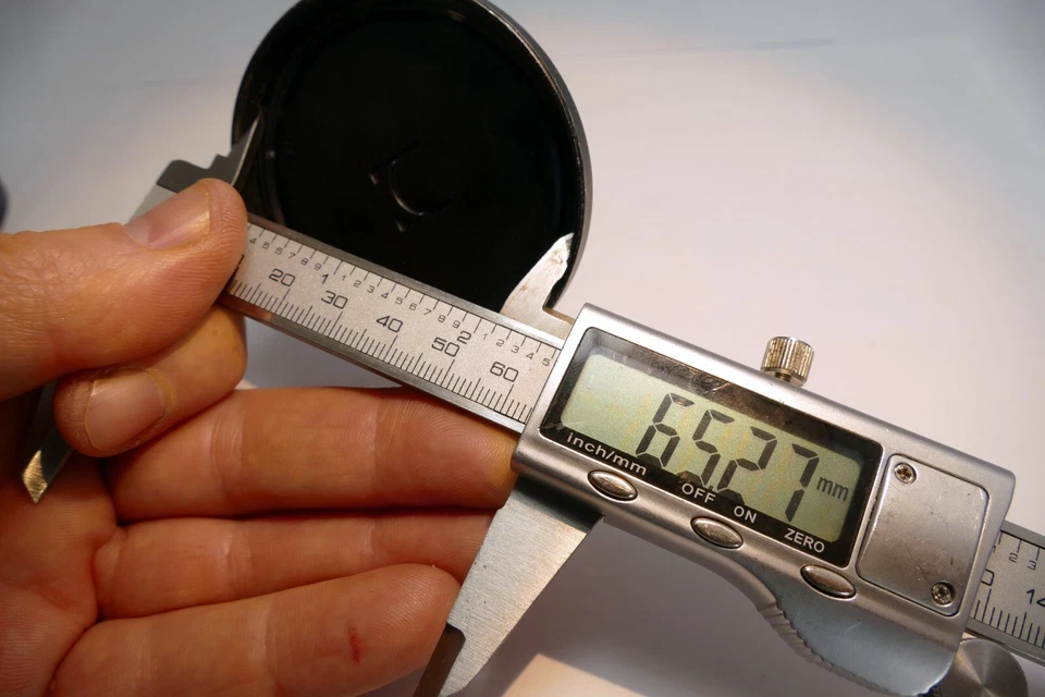 Sigma 62mm Lens front Dust Cap metal slip on type - Image 3 of 4