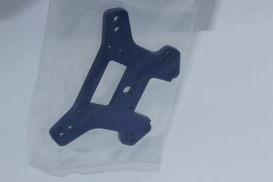 Traxxas 9539 Dämpferbrücke vorn 6061-T6 Alu blau eloxiert  SLEDGE   NEU  in OVP  - Bild 4 von 4