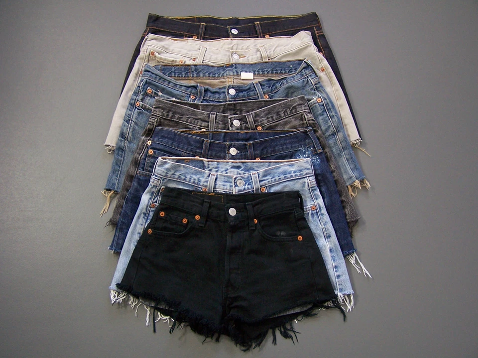 LEVIS 501 SHORTS B GRADE DENIM HIGH WAISTED SIZES 6 -20 1200+ SOLD FAST FREE P&P - Image 2 of 4