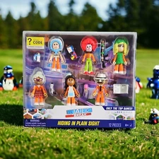 Roblox DEVSERIES Jailbreak Hiding In Plain Sight 6 Action Figures Virtual Code