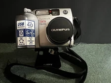 Olympus Digital Camera Camedia C-4000 Zoom 4.0MP Silver  Works Great!