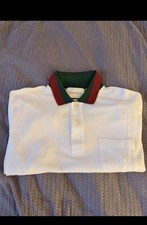 Size medium Gucci men's polo.  in perfect condition.. 100% authentic