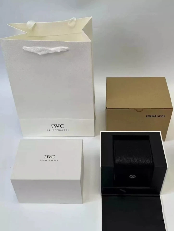 LuxuryFor IWC Schaffhausen Watch Presentation Box & Leather Travel Case - Image 3 of 4