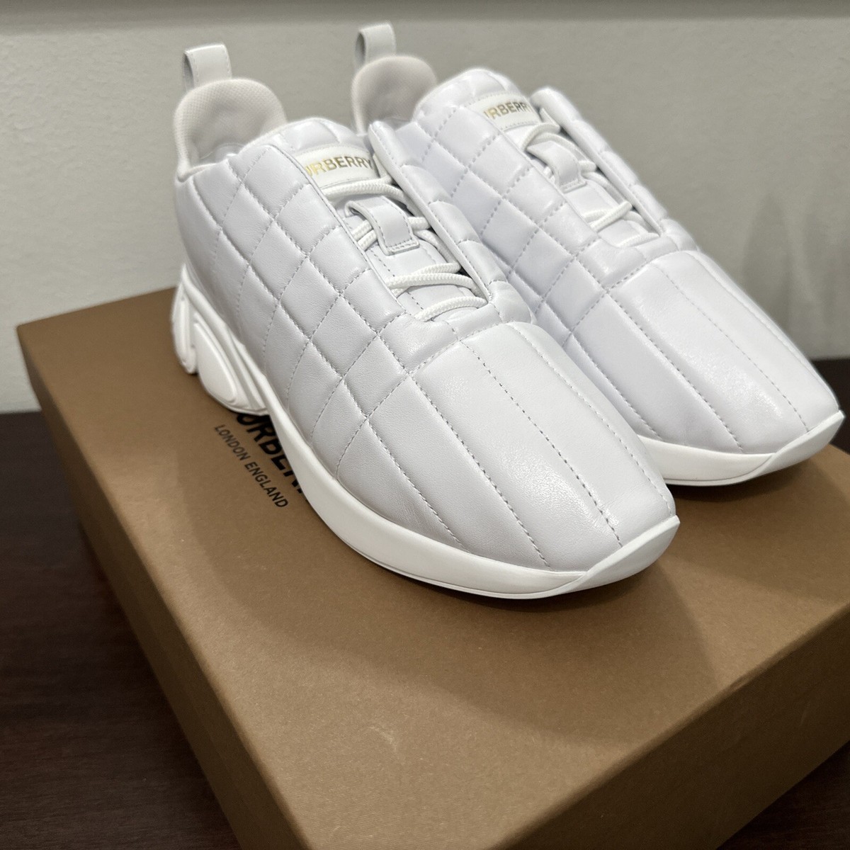 スニーカー BURBERRY Sneakers Women Leather White Authentic New BURBERRY White Women's Quilted Check Leather