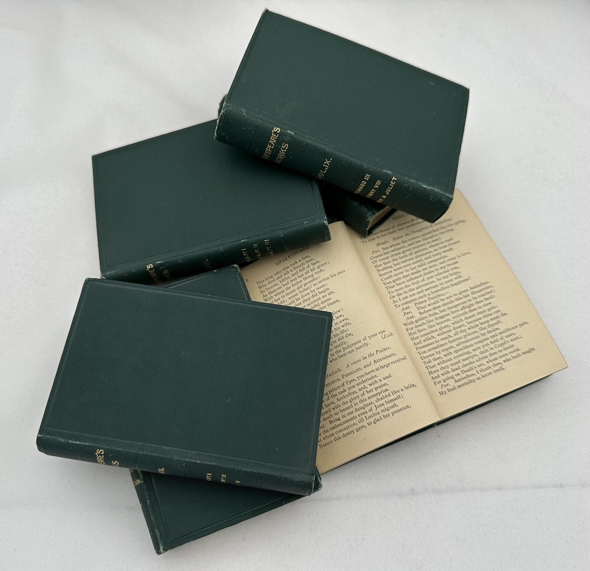 ☆未使用オールド漂う商品◆Shakespeare1409-165 Antique Miniature 12 book Complete Works of Shakespeare-Green with