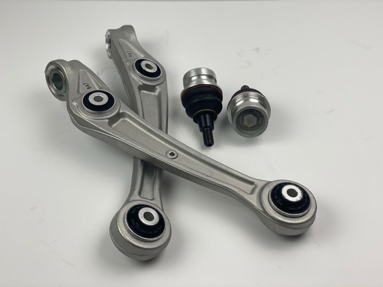 Bentley Bentayga Front Suspension Lower Control Arms With Ball Joints