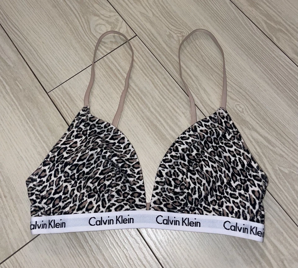 Sujetador Bralette Triángulo Carrusel Calvin Klein QP1342O Mujer S Estampado Animal Pequeño Foto 2 de 4
