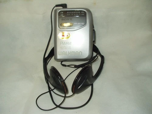 Vintage Sony Walkman AM/FM Radio Cassette Player WM-FX141 Tested Working