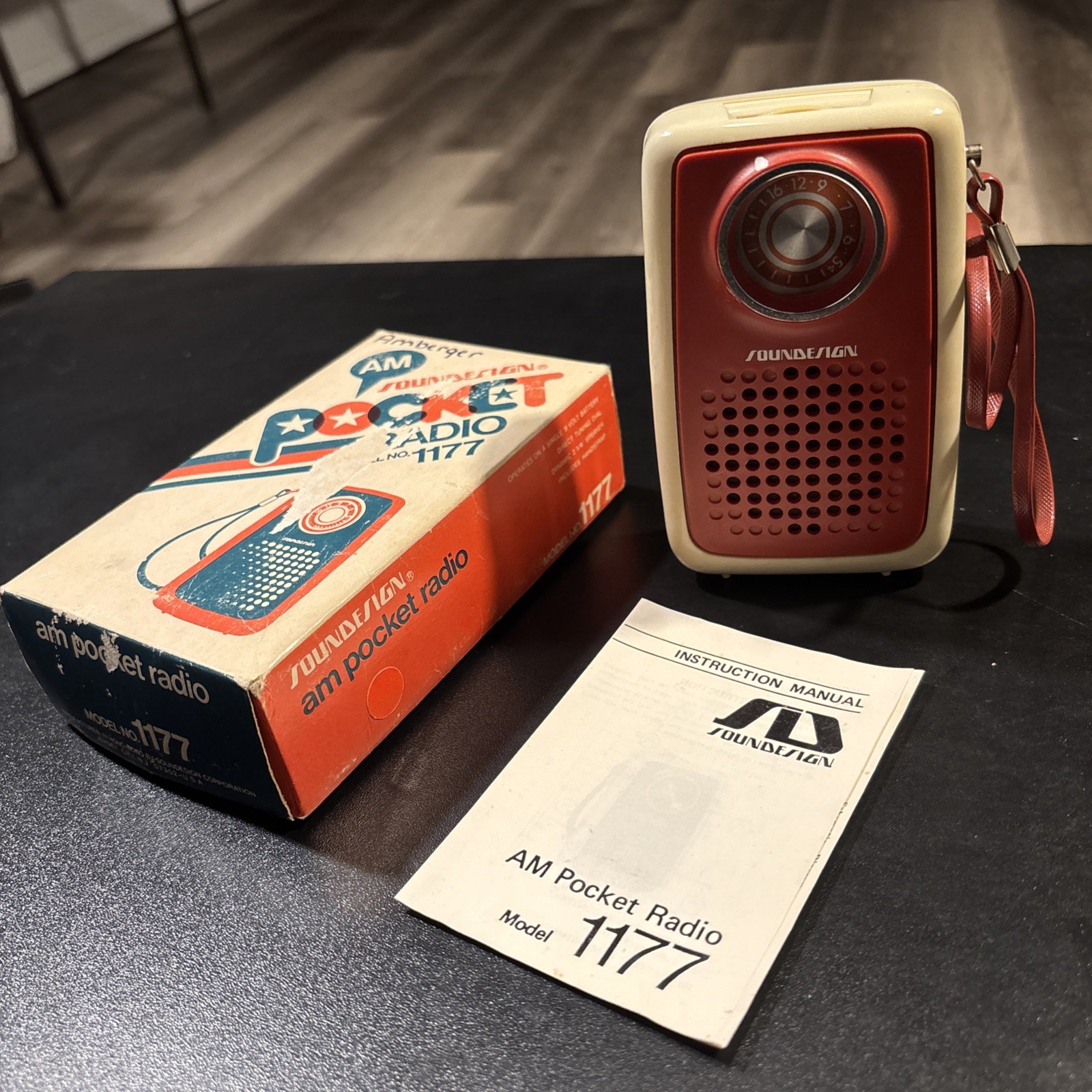 SOUNDESIGN 1177 Transistor Radio - Works In Box With Instructions