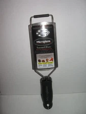 Microplane Gourmet Series Medium Ribbon Grater – Stainless Steel & Durable USA