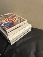 Nintendo Wii Game Console RVL-001 Bundle, USA Version, White with Games