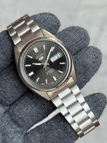 Vintage Seiko 5 Automatic Day/Date Herren Armbanduhr
