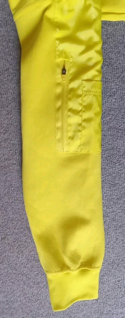 Picture 4 of 11