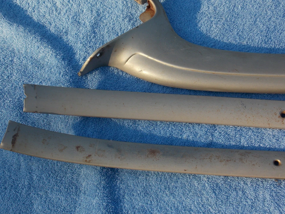 Buick LeSabre 1961 interior parabrisas moldura Foto 2 de 4