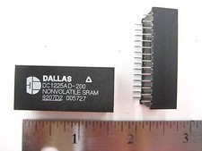 Dallas DS1225AD-200 Encapsulation 28-DIP 64k Nonvolatile SRAM originals NOS